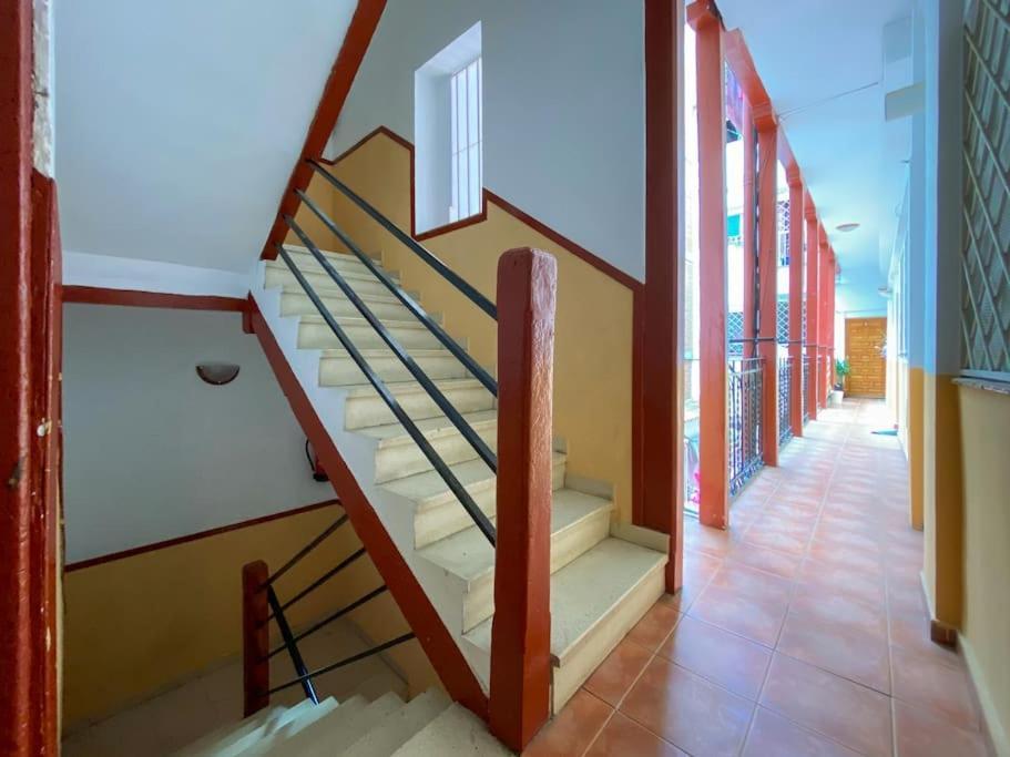 New Lavapies Spacious Flat, 2 Bedrooms And 2 Balconies Madrid Buitenkant foto